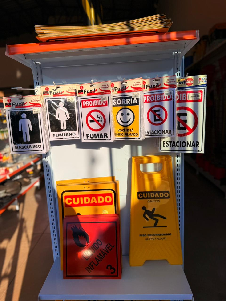 Placas de sinalização e segurança - Loja de ferramentas